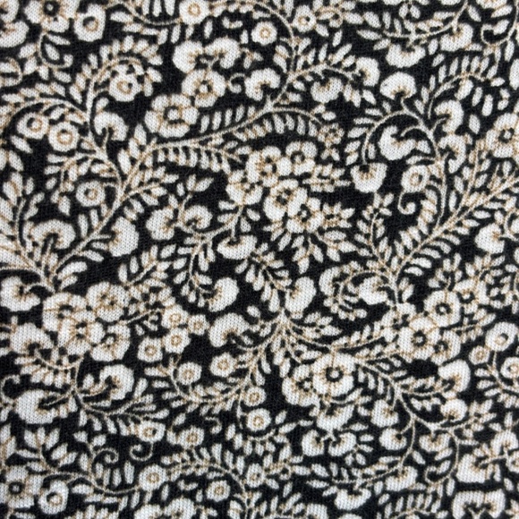 J. Jill Black White Yellow Floral Casual Peasant Relaxed Top Women's Size Medium - Picture 12 of 13